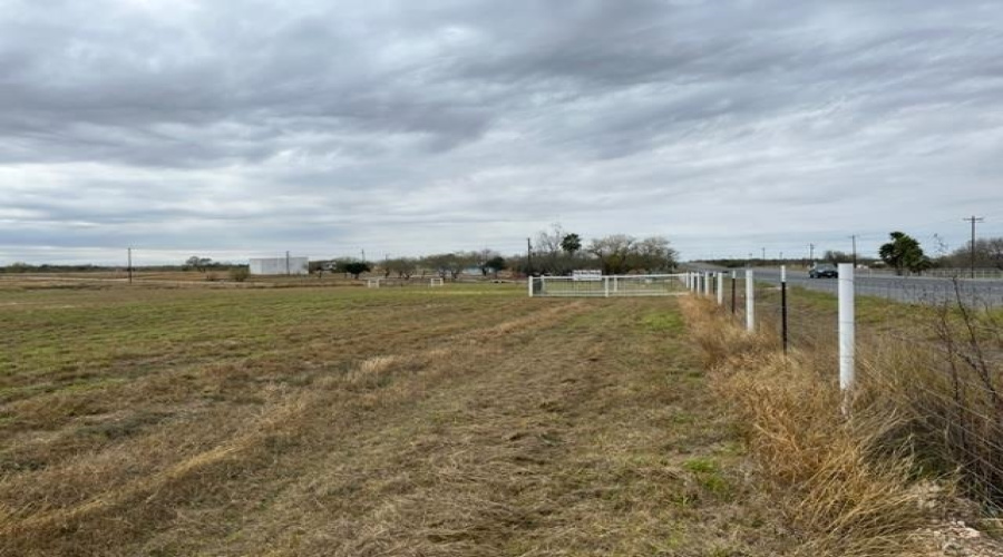 3300 S U.S. Hwy 83, Zapata, Texas 78046, ,Land,For Sale,3300 S U.S. Hwy 83,20250322