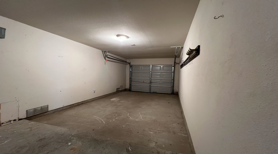 1738 Aransas Pass Dr, Laredo, Texas 78045, 2 Bedrooms Bedrooms, 4 Rooms Rooms,2 BathroomsBathrooms,Residential,For Rent,1738 Aransas Pass Dr,20260066