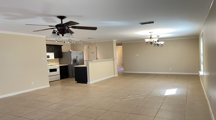 1738 Aransas Pass Dr, Laredo, Texas 78045, 2 Bedrooms Bedrooms, 4 Rooms Rooms,2 BathroomsBathrooms,Residential,For Rent,1738 Aransas Pass Dr,20260066