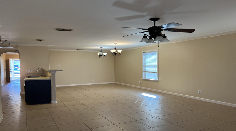 1738 Aransas Pass Dr, Laredo, Texas 78045, 2 Bedrooms Bedrooms, 4 Rooms Rooms,2 BathroomsBathrooms,Residential,For Rent,1738 Aransas Pass Dr,20260066