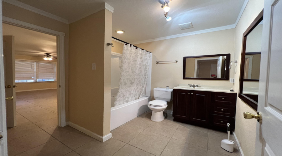 1738 Aransas Pass Dr, Laredo, Texas 78045, 2 Bedrooms Bedrooms, 4 Rooms Rooms,2 BathroomsBathrooms,Residential,For Rent,1738 Aransas Pass Dr,20260066