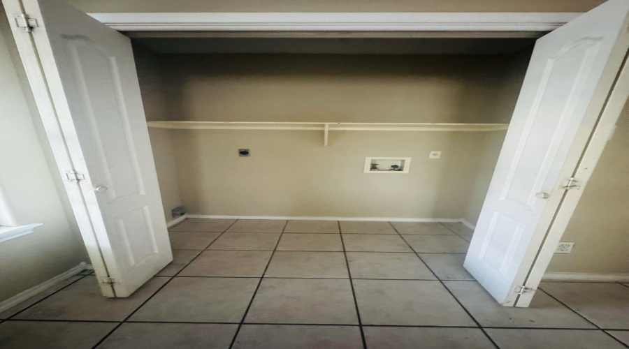 3336 Chacota St, laredo, Texas 78046, 2 Bedrooms Bedrooms, 5 Rooms Rooms,1 BathroomBathrooms,Residential,For Sale,3336 Chacota St,20260067