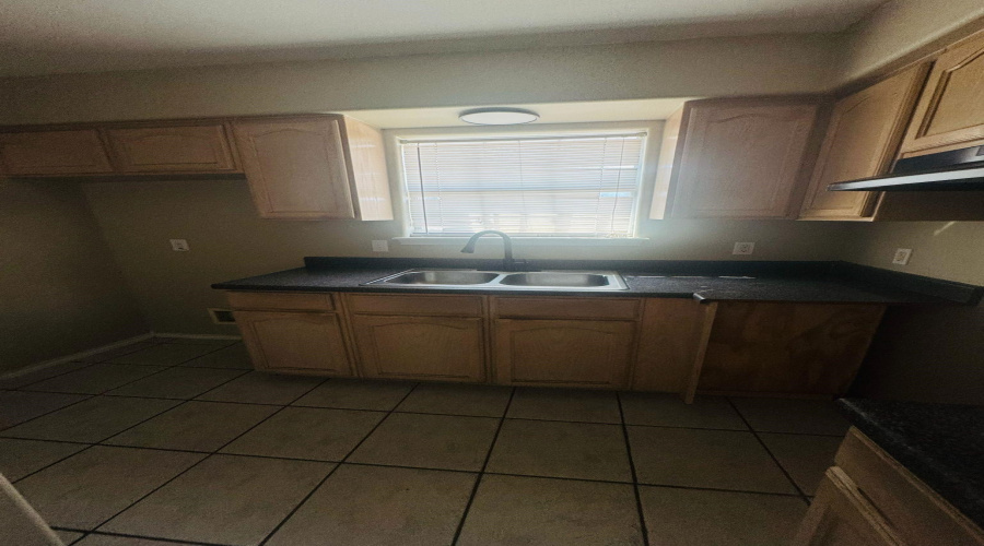 3336 Chacota St, laredo, Texas 78046, 2 Bedrooms Bedrooms, 5 Rooms Rooms,1 BathroomBathrooms,Residential,For Sale,3336 Chacota St,20260067