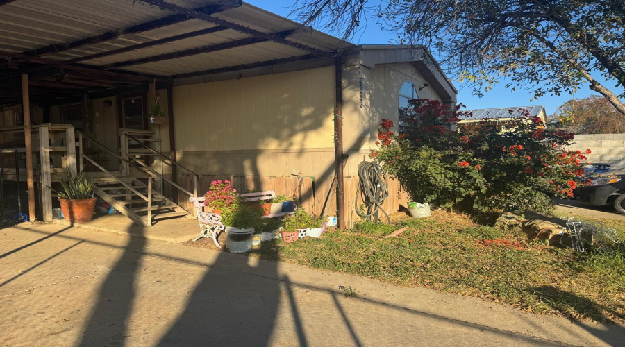 5336 Ramirez Dr, Laredo, Texas 78043, 3 Bedrooms Bedrooms, 5 Rooms Rooms,2 BathroomsBathrooms,Residential,For Sale,5336 Ramirez Dr,20260068