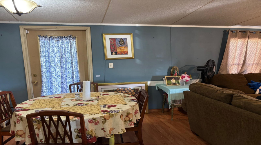 5336 Ramirez Dr, Laredo, Texas 78043, 3 Bedrooms Bedrooms, 5 Rooms Rooms,2 BathroomsBathrooms,Residential,For Sale,5336 Ramirez Dr,20260068