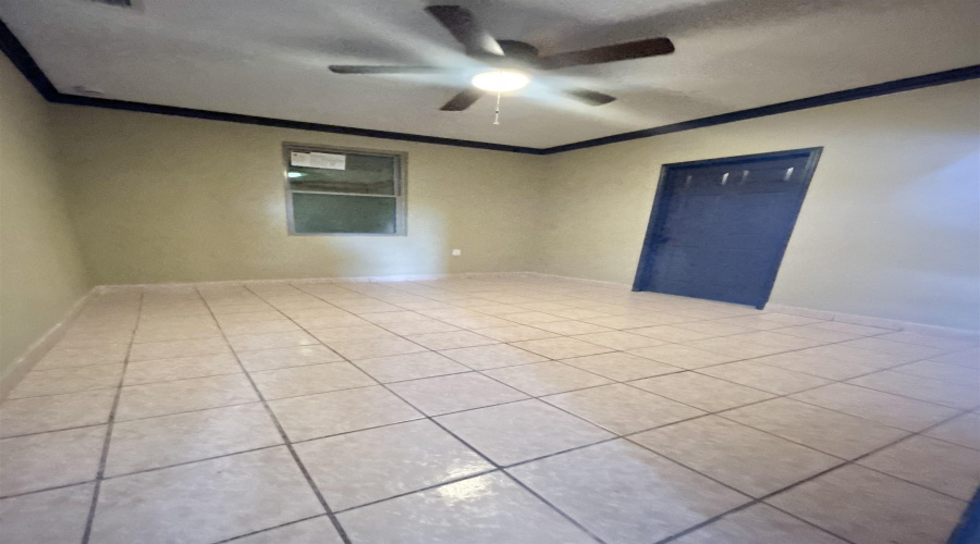 222 Segovia Dr, Laredo, Texas 78046, 3 Bedrooms Bedrooms, 5 Rooms Rooms,3 BathroomsBathrooms,Residential,For Sale,222 Segovia Dr,20260072