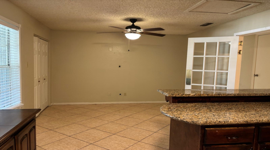 3710 Pine St, Laredo, Texas 78046, 3 Bedrooms Bedrooms, 5 Rooms Rooms,2 BathroomsBathrooms,Residential,For Sale,3710 Pine St,20260073