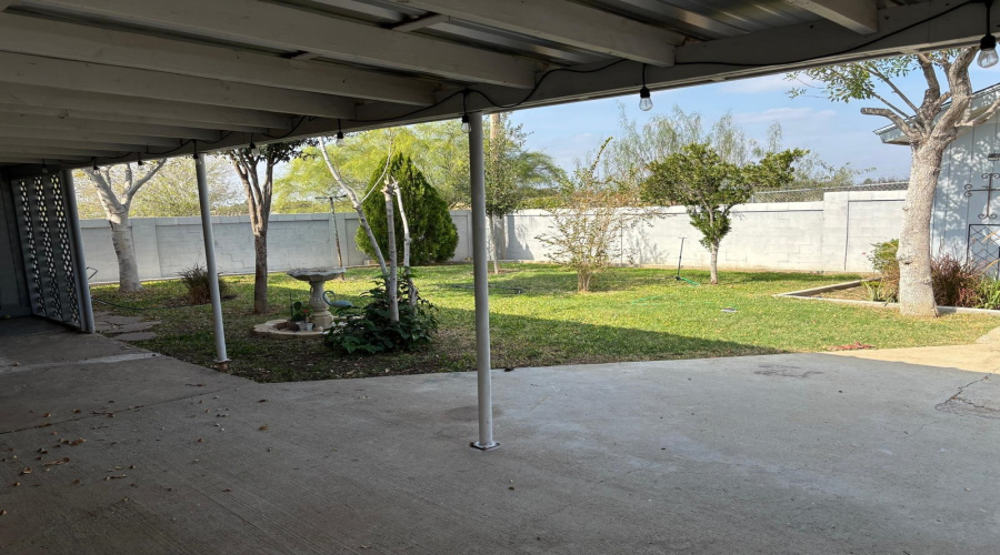 3710 Pine St, Laredo, Texas 78046, 3 Bedrooms Bedrooms, 5 Rooms Rooms,2 BathroomsBathrooms,Residential,For Sale,3710 Pine St,20260073