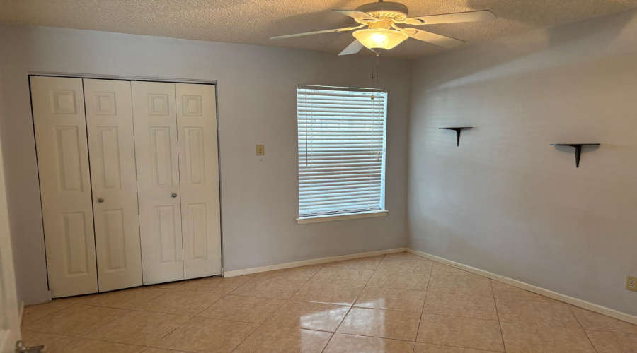 3710 Pine St, Laredo, Texas 78046, 3 Bedrooms Bedrooms, 5 Rooms Rooms,2 BathroomsBathrooms,Residential,For Sale,3710 Pine St,20260073