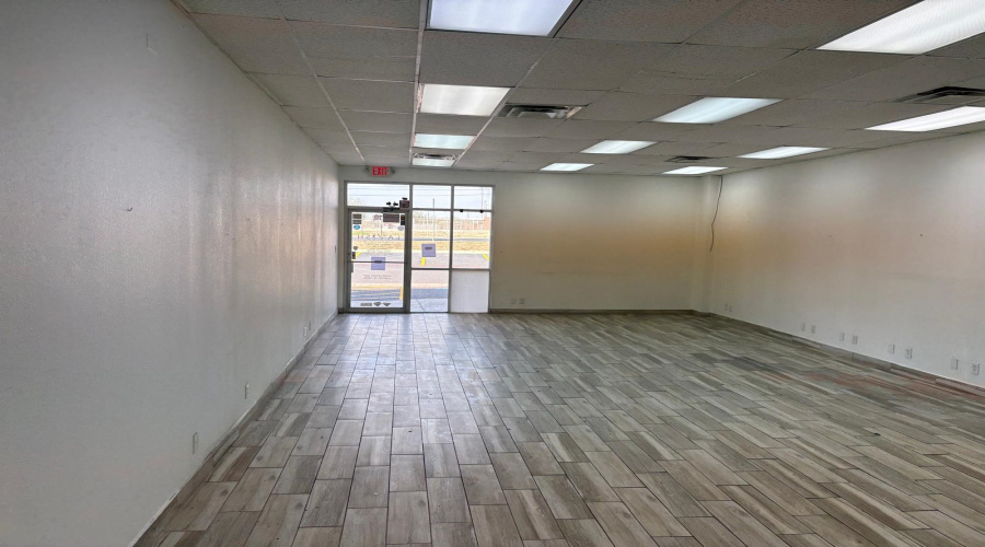 3911 Jaime Zapata Memorial Hwy, LAREDO, Texas 78043, 11 Rooms Rooms,1 BathroomBathrooms,Commercial retail/office,For Rent,3911 Jaime Zapata Memorial Hwy,20260084