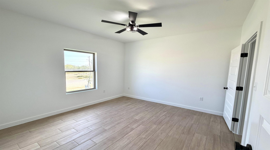 5606 Bramble Ln., Laredo, Texas 78046, 3 Bedrooms Bedrooms, 5 Rooms Rooms,2 BathroomsBathrooms,Residential,For Sale,5606 Bramble Ln.,20260083