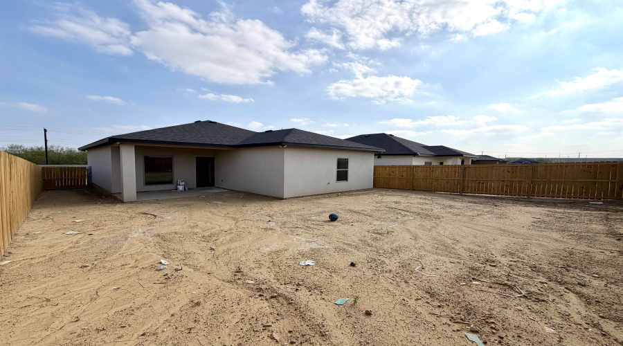 5606 Bramble Ln., Laredo, Texas 78046, 3 Bedrooms Bedrooms, 5 Rooms Rooms,2 BathroomsBathrooms,Residential,For Sale,5606 Bramble Ln.,20260083