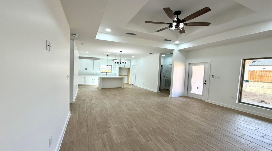 5606 Bramble Ln., Laredo, Texas 78046, 3 Bedrooms Bedrooms, 5 Rooms Rooms,2 BathroomsBathrooms,Residential,For Sale,5606 Bramble Ln.,20260083