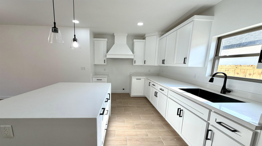 5606 Bramble Ln., Laredo, Texas 78046, 3 Bedrooms Bedrooms, 5 Rooms Rooms,2 BathroomsBathrooms,Residential,For Sale,5606 Bramble Ln.,20260083