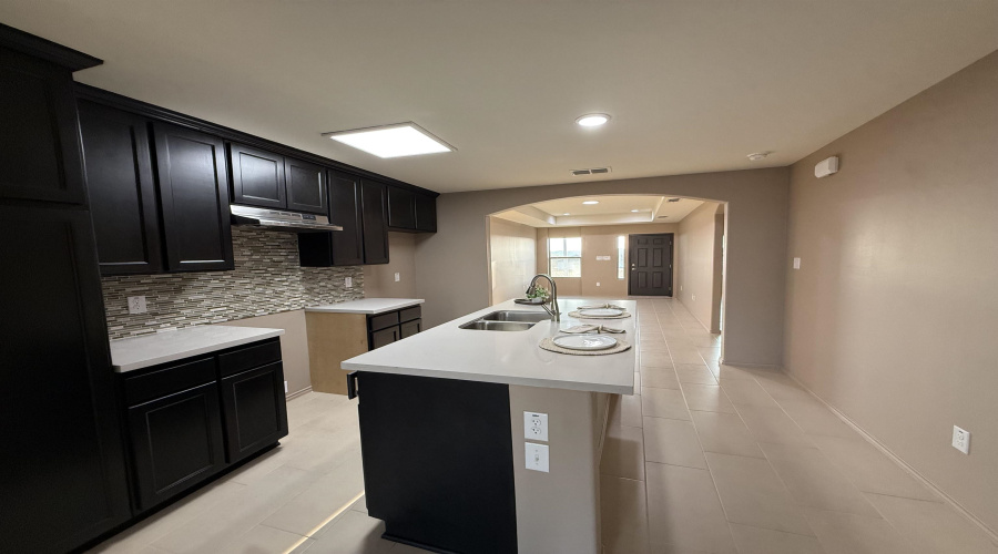 811 Monasterio Dr., Laredo, Texas 78045, 3 Bedrooms Bedrooms, 6 Rooms Rooms,2 BathroomsBathrooms,Residential,For Sale,811 Monasterio Dr.,20260085