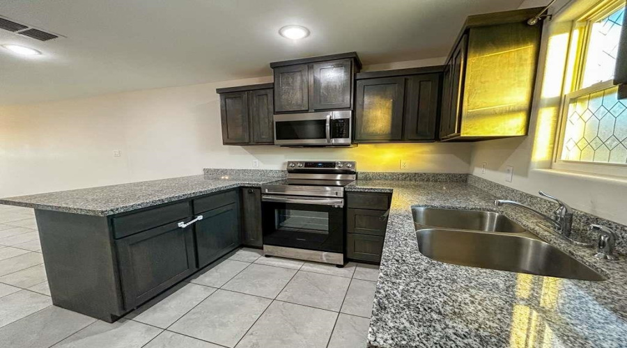 3510 Joaquin Ponce, laredo, Texas 78046, 3 Bedrooms Bedrooms, 8 Rooms Rooms,2 BathroomsBathrooms,Residential,For Sale,3510 Joaquin Ponce,20260086