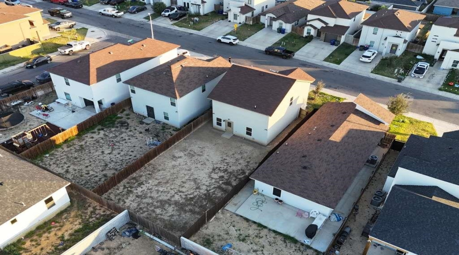 3510 Joaquin Ponce, laredo, Texas 78046, 3 Bedrooms Bedrooms, 8 Rooms Rooms,2 BathroomsBathrooms,Residential,For Sale,3510 Joaquin Ponce,20260086