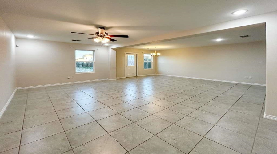 3510 Joaquin Ponce, laredo, Texas 78046, 3 Bedrooms Bedrooms, 8 Rooms Rooms,2 BathroomsBathrooms,Residential,For Sale,3510 Joaquin Ponce,20260086