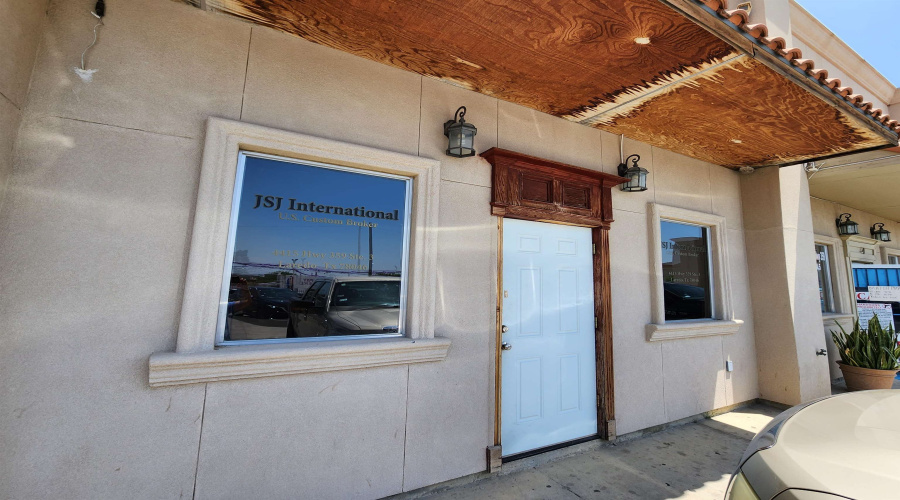4415 U.S. Hwy 359, Laredo, Texas 78043, ,2 BathroomsBathrooms,Commercial retail/office,For Sale,4415 U.S. Hwy 359,20260101