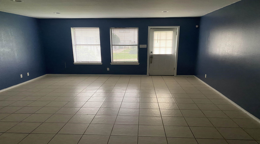 100 E Village Blvd, Laredo, Texas 78041, 2 Bedrooms Bedrooms, 3 Rooms Rooms,2 BathroomsBathrooms,Residential,For Rent,100 E Village Blvd,20260089