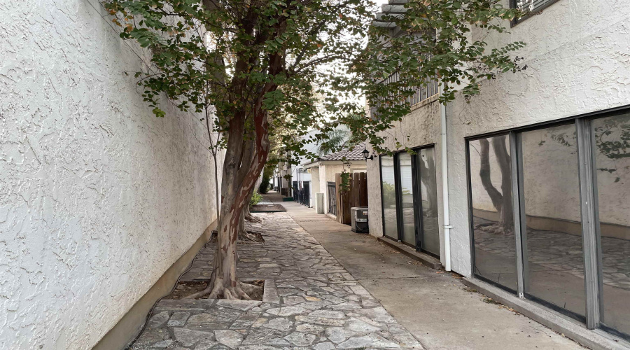 100 E Village Blvd, Laredo, Texas 78041, 2 Bedrooms Bedrooms, 3 Rooms Rooms,2 BathroomsBathrooms,Residential,For Rent,100 E Village Blvd,20260089