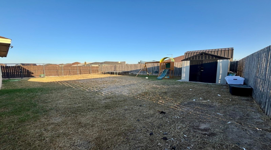 1707 Tron Lane, Eagle Pass, Texas 78852-4589, 3 Bedrooms Bedrooms, 5 Rooms Rooms,2 BathroomsBathrooms,Residential,For Sale,1707 Tron Lane,20260090