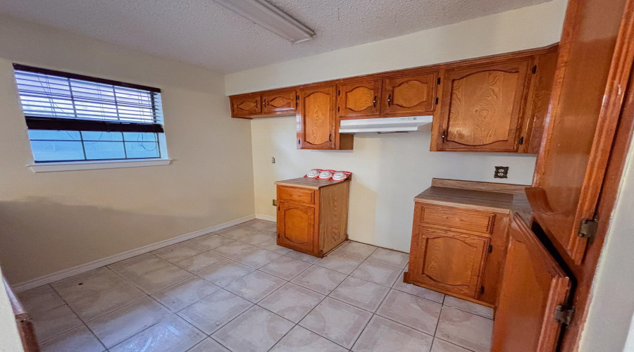 8708 Puerto Vallarta, Laredo, Texas 78045, 4 Bedrooms Bedrooms, 7 Rooms Rooms,2 BathroomsBathrooms,Residential,For Sale,8708 Puerto Vallarta,20260096