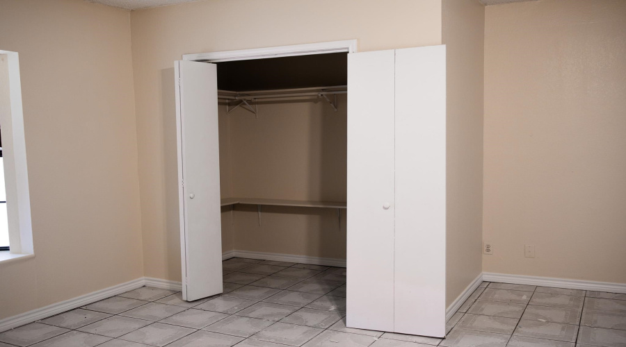 8708 Puerto Vallarta, Laredo, Texas 78045, 4 Bedrooms Bedrooms, 7 Rooms Rooms,2 BathroomsBathrooms,Residential,For Sale,8708 Puerto Vallarta,20260096