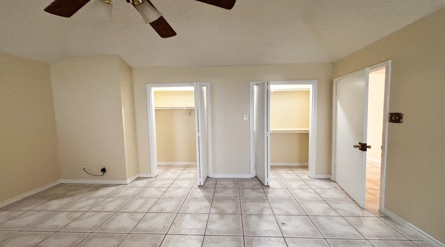 8708 Puerto Vallarta, Laredo, Texas 78045, 4 Bedrooms Bedrooms, 7 Rooms Rooms,2 BathroomsBathrooms,Residential,For Sale,8708 Puerto Vallarta,20260096