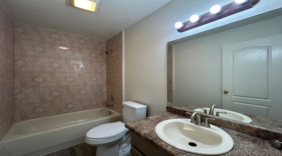 4248 Dorel Dr, Laredo, Texas 78043, 3 Bedrooms Bedrooms, 5 Rooms Rooms,2 BathroomsBathrooms,Residential,For Rent,4248 Dorel Dr,20260100