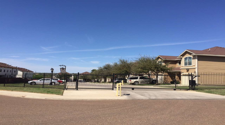 4248 Dorel Dr, Laredo, Texas 78043, 3 Bedrooms Bedrooms, 5 Rooms Rooms,2 BathroomsBathrooms,Residential,For Rent,4248 Dorel Dr,20260100