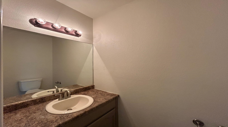 4248 Dorel Dr, Laredo, Texas 78043, 3 Bedrooms Bedrooms, 5 Rooms Rooms,2 BathroomsBathrooms,Residential,For Rent,4248 Dorel Dr,20260100