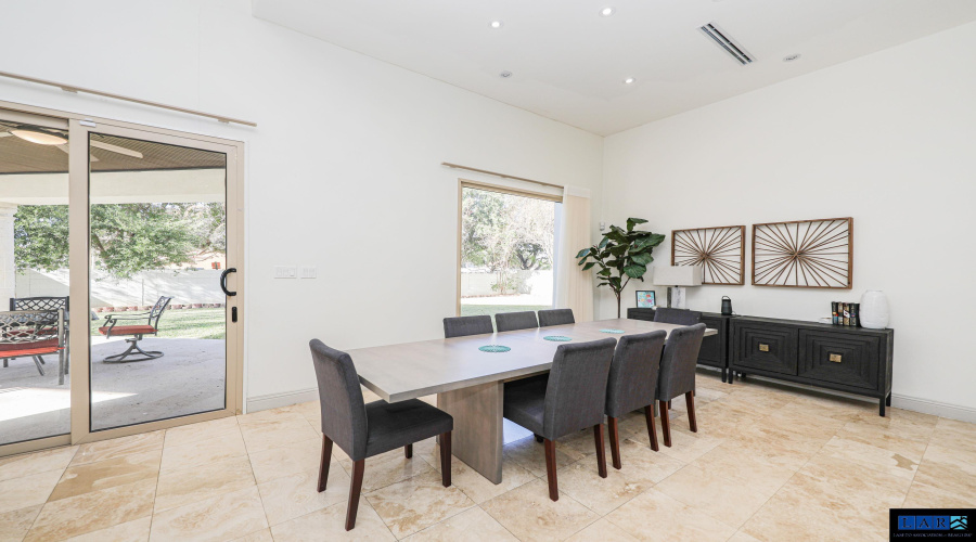 3002 Swift Dr, LAREDO, Texas 78041, 4 Bedrooms Bedrooms, 11 Rooms Rooms,5 BathroomsBathrooms,Residential,For Sale,3002 Swift Dr,20260103