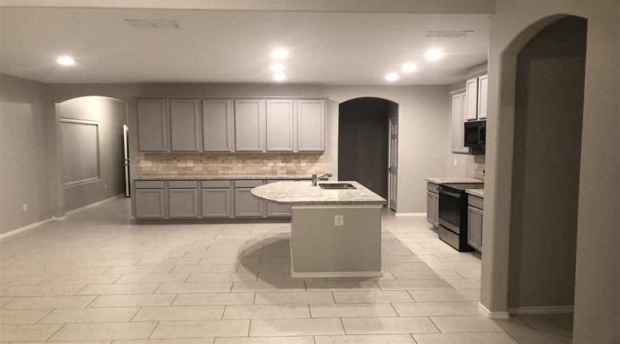 1608 Sambar Lp, LAREDO, Texas 78045, 4 Bedrooms Bedrooms, 7 Rooms Rooms,2 BathroomsBathrooms,Residential,For Rent,1608 Sambar Lp,20260104