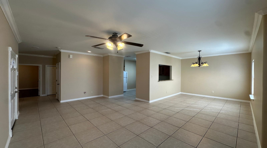 9809 Sterling Lp, LAREDO, Texas 78045, 2 Bedrooms Bedrooms, 5 Rooms Rooms,2 BathroomsBathrooms,Residential,For Sale,9809 Sterling Lp,20260107