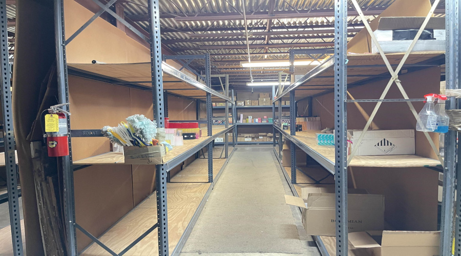 202 Salinas Ave, Laredo, Texas 78040-9999, 1 Room Rooms,4 BathroomsBathrooms,Commercial retail/office,For Sale,202 Salinas Ave,20260117