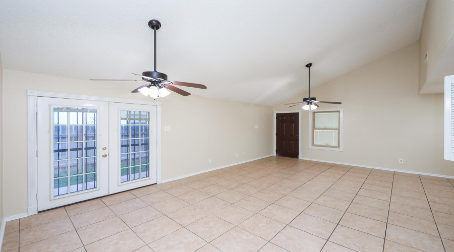 206 Northpoint Dr, Laredo, Texas 78041, 3 Bedrooms Bedrooms, 6 Rooms Rooms,2 BathroomsBathrooms,Residential,For Rent,206 Northpoint Dr,20260114