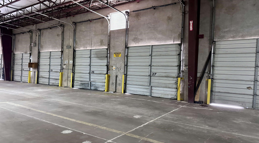 12018 Auburn Rd, Laredo, Texas 78045, 1 Bedroom Bedrooms, 51 Rooms Rooms,2 BathroomsBathrooms,Commercial/industrial,For Rent,12018 Auburn Rd,20260122