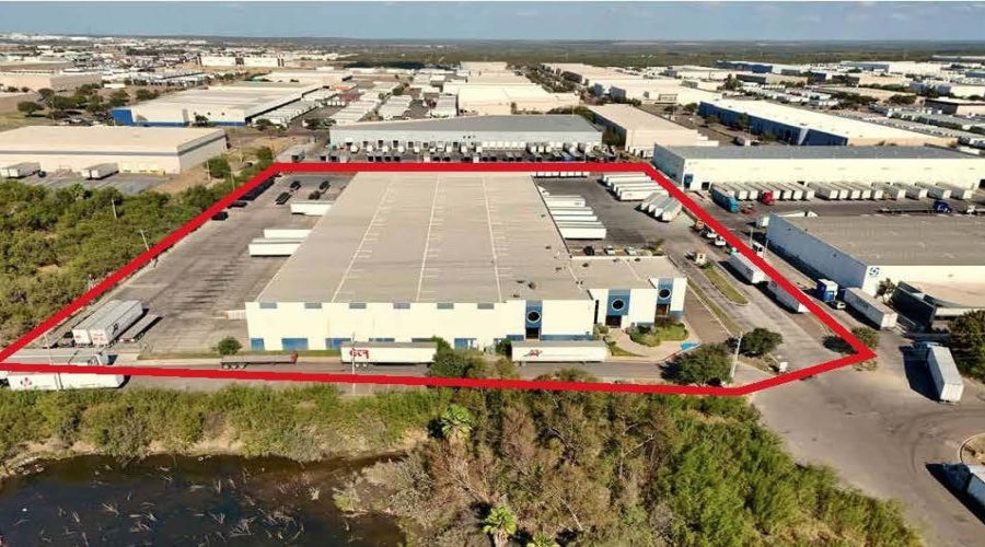 12018 Auburn Rd, Laredo, Texas 78045, 1 Bedroom Bedrooms, 51 Rooms Rooms,2 BathroomsBathrooms,Commercial/industrial,For Rent,12018 Auburn Rd,20260122