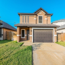 5618 Lone Star Loop, Laredo, Texas 78046, 3 Bedrooms Bedrooms, 6 Rooms Rooms,2 BathroomsBathrooms,Residential,For Sale,5618 Lone Star Loop,20260123