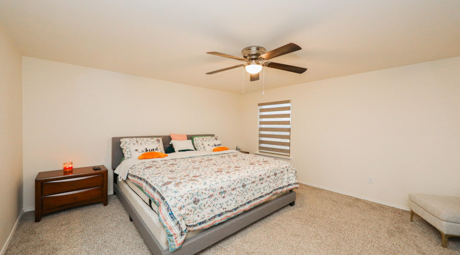 5618 Lone Star Loop, Laredo, Texas 78046, 3 Bedrooms Bedrooms, 6 Rooms Rooms,2 BathroomsBathrooms,Residential,For Sale,5618 Lone Star Loop,20260123