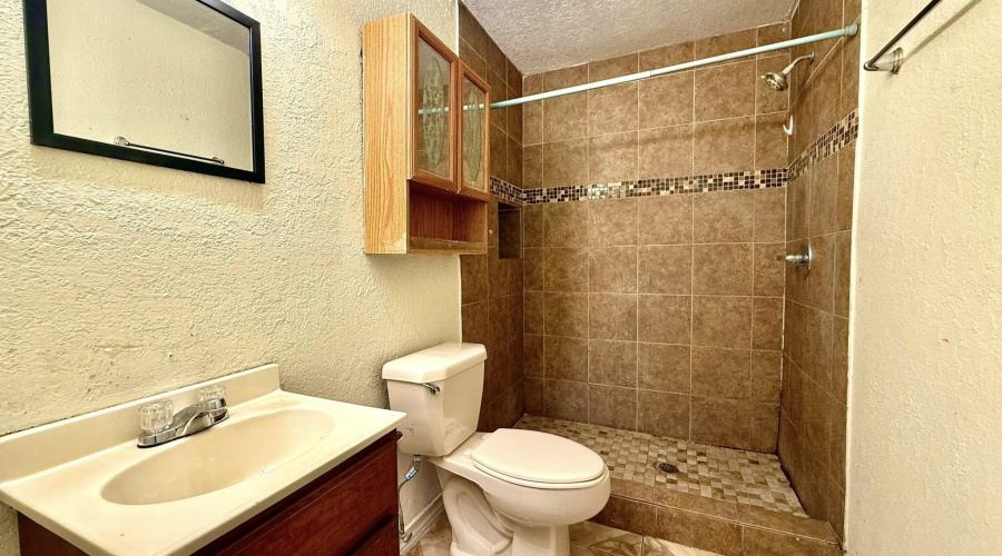 4011 Lexington Ave, Laredo, Texas 78041, 4 Bedrooms Bedrooms, 6 Rooms Rooms,1 BathroomBathrooms,Residential,For Sale,4011 Lexington Ave,20260126