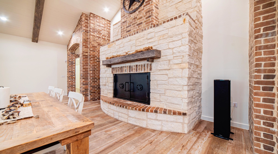 382 San Juan Rd, Laredo, Texas 78045, 3 Bedrooms Bedrooms, 7 Rooms Rooms,3 BathroomsBathrooms,Residential,For Sale,382 San Juan Rd,20260127