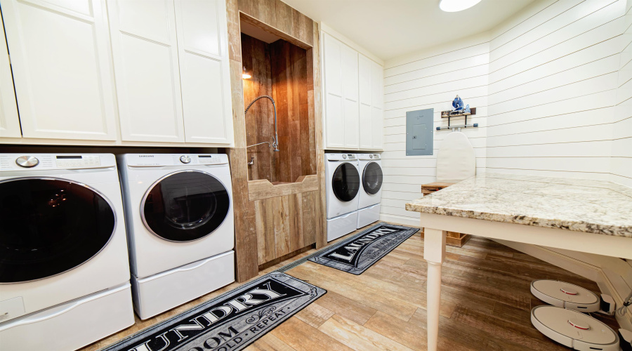 382 San Juan Rd, Laredo, Texas 78045, 3 Bedrooms Bedrooms, 7 Rooms Rooms,3 BathroomsBathrooms,Residential,For Sale,382 San Juan Rd,20260127