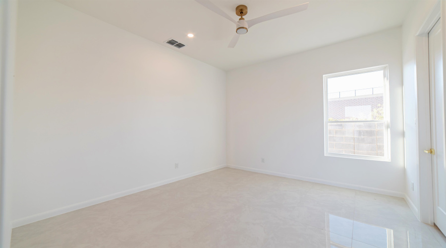 201 Sorella Loop, Laredo, Texas 78045, 3 Bedrooms Bedrooms, 4 Rooms Rooms,2 BathroomsBathrooms,Residential,For Sale,201 Sorella Loop,20260128