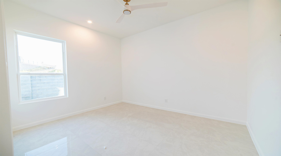 201 Sorella Loop, Laredo, Texas 78045, 3 Bedrooms Bedrooms, 4 Rooms Rooms,2 BathroomsBathrooms,Residential,For Sale,201 Sorella Loop,20260128