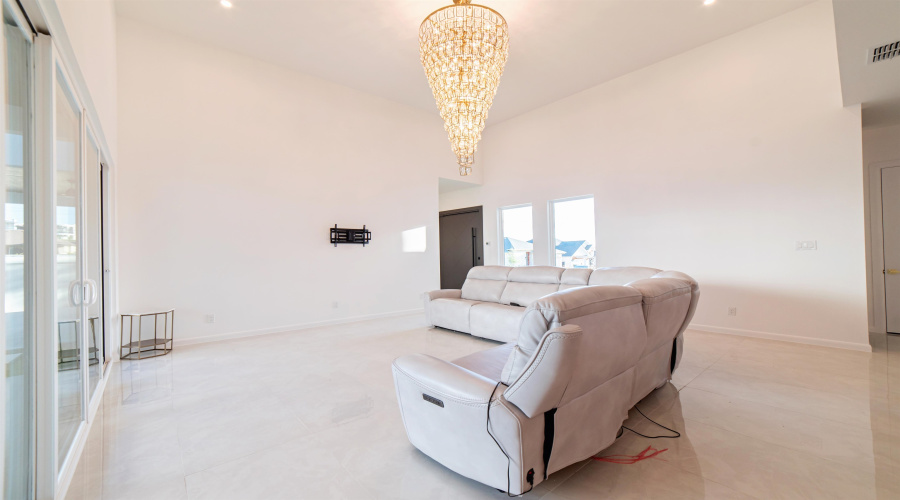 201 Sorella Loop, Laredo, Texas 78045, 3 Bedrooms Bedrooms, 4 Rooms Rooms,2 BathroomsBathrooms,Residential,For Sale,201 Sorella Loop,20260128