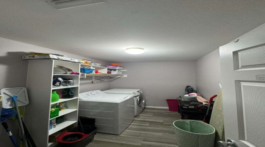 2705 Shetland Dr., Laredo, Texas 78046, 3 Bedrooms Bedrooms, 6 Rooms Rooms,2 BathroomsBathrooms,Residential,For Sale,2705 Shetland Dr.,20260129