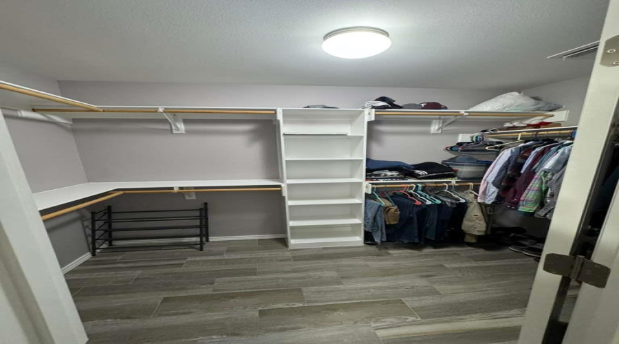 2705 Shetland Dr., Laredo, Texas 78046, 3 Bedrooms Bedrooms, 6 Rooms Rooms,2 BathroomsBathrooms,Residential,For Sale,2705 Shetland Dr.,20260129