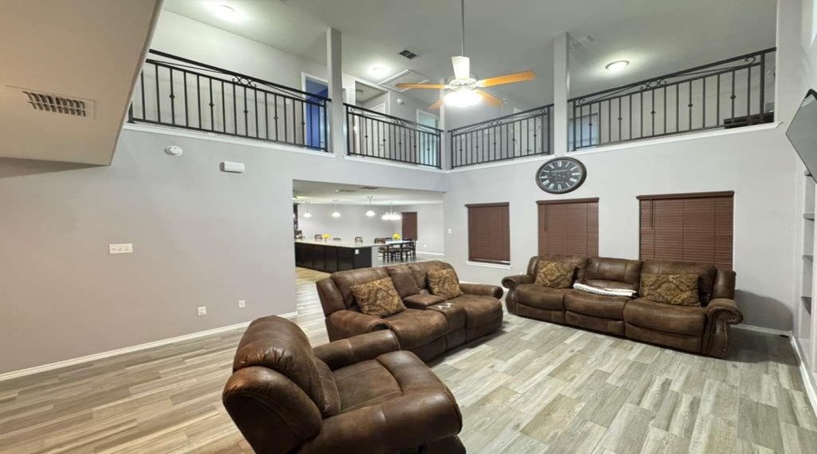 2705 Shetland Dr., Laredo, Texas 78046, 3 Bedrooms Bedrooms, 6 Rooms Rooms,2 BathroomsBathrooms,Residential,For Sale,2705 Shetland Dr.,20260129